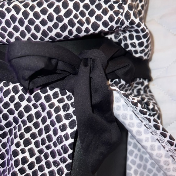 Tommy Bahama Halter Tankini And Swim Skirt Set - Picture 3 of 16